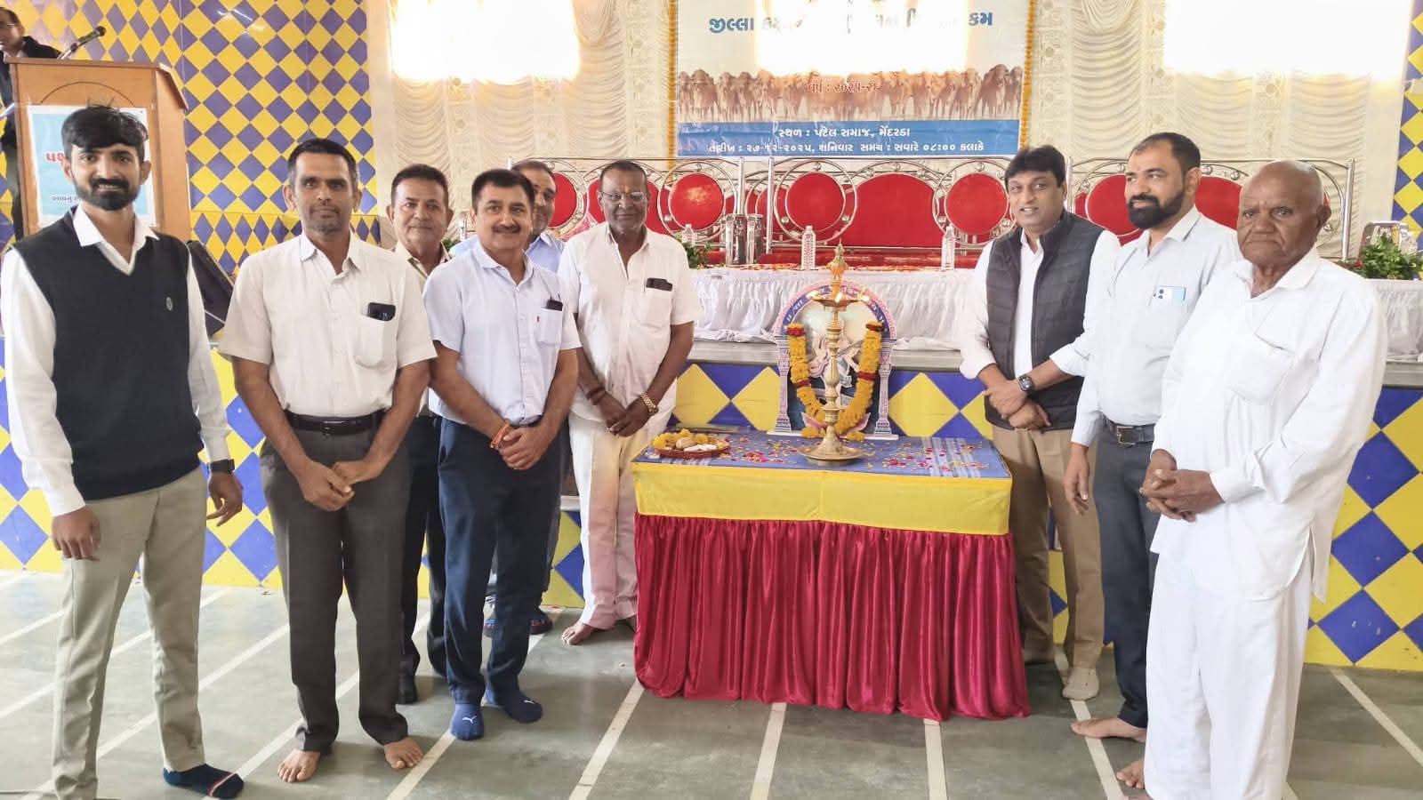 મેંદરડામાં ખેડૂતો-પશુપાલકોને વૈજ્ઞાનિક ઢબે પશુપાલન કરવા માર્ગદર્શન